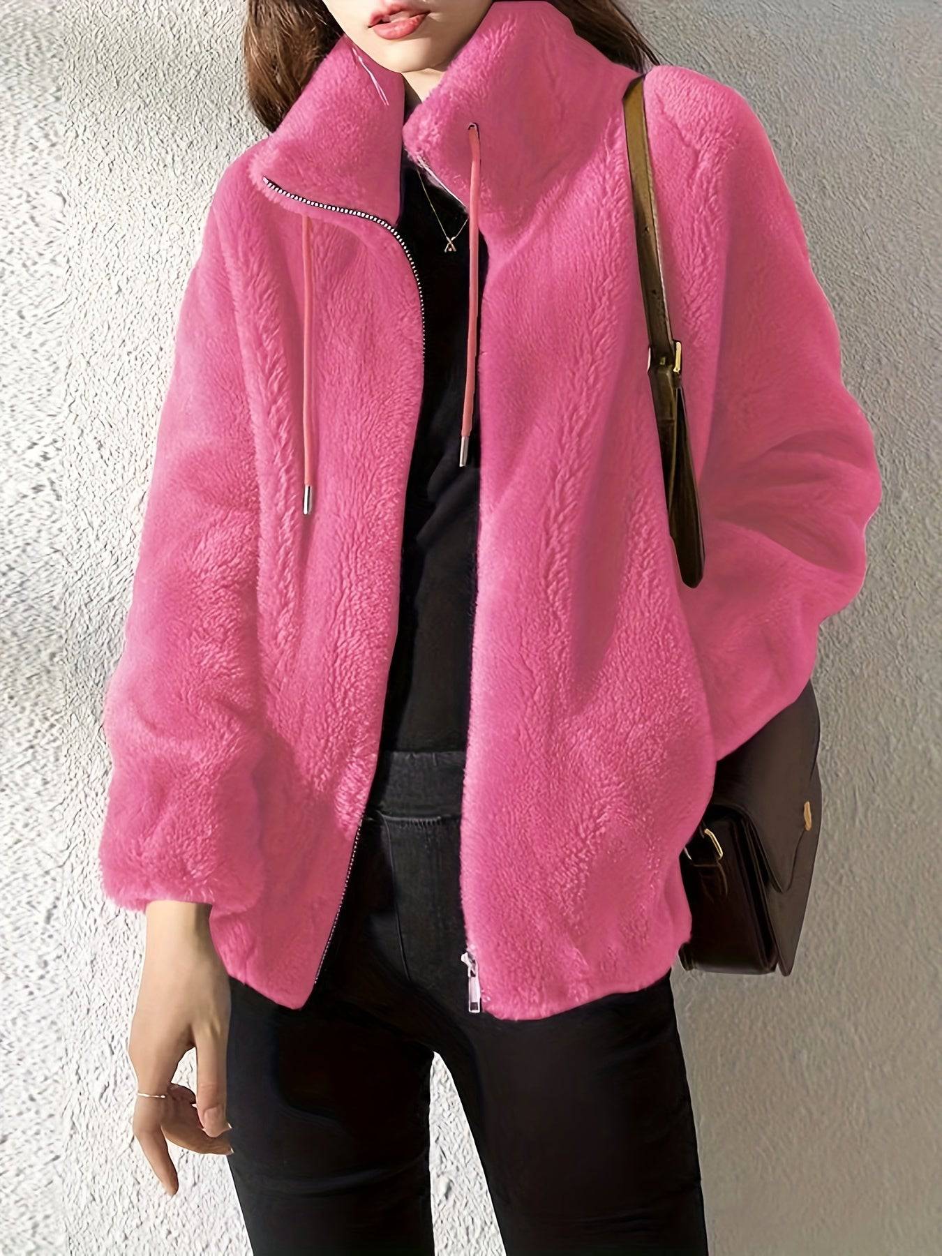 Veste zippée confortable Danoir Paris Avelora en tissu doux, portée décontractée, coloris neutre, vue de face.