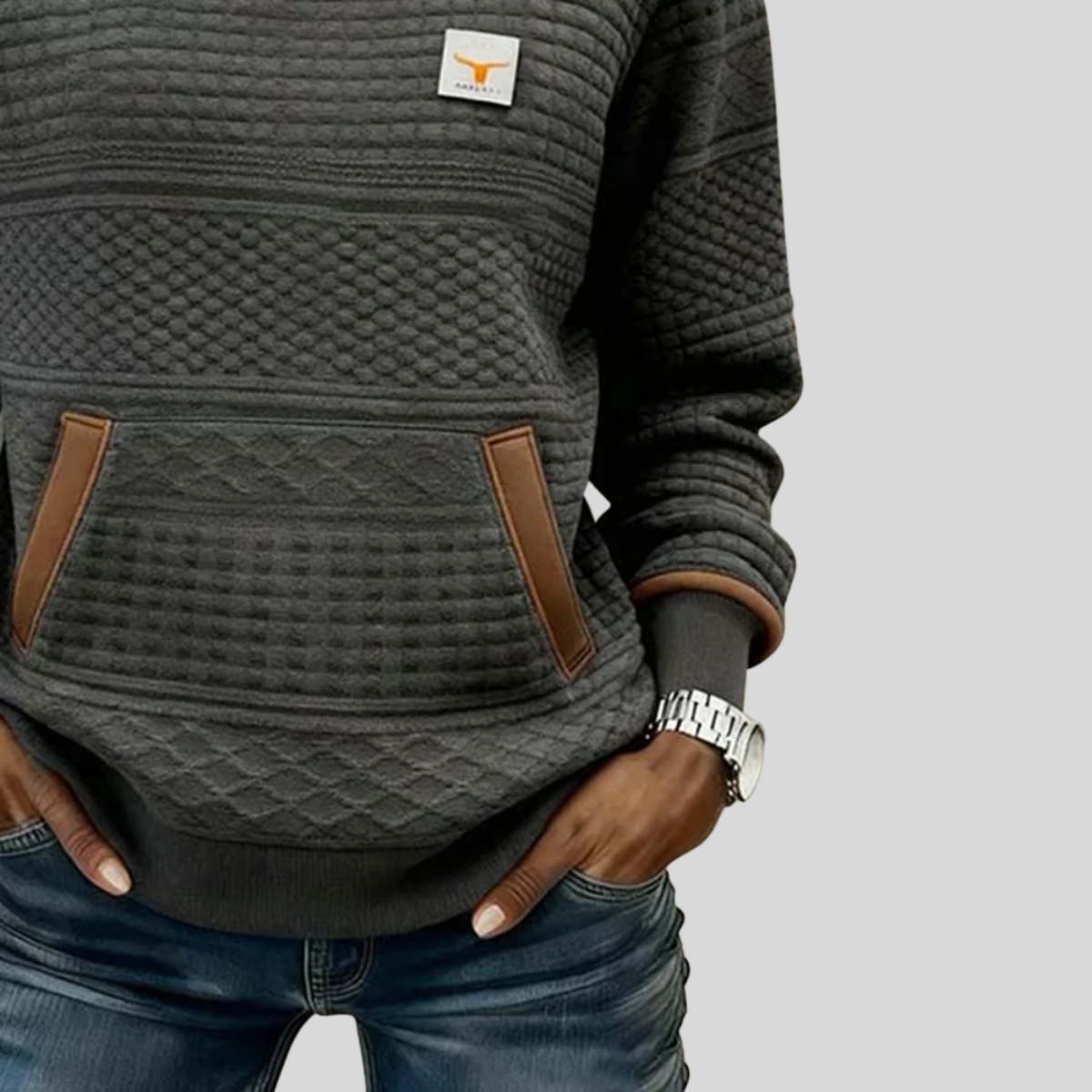 Sweat-shirt Danoir Paris Etta avec blocs de couleur texturés, coupe décontractée, tissu doux et confortable pour un look moderne.