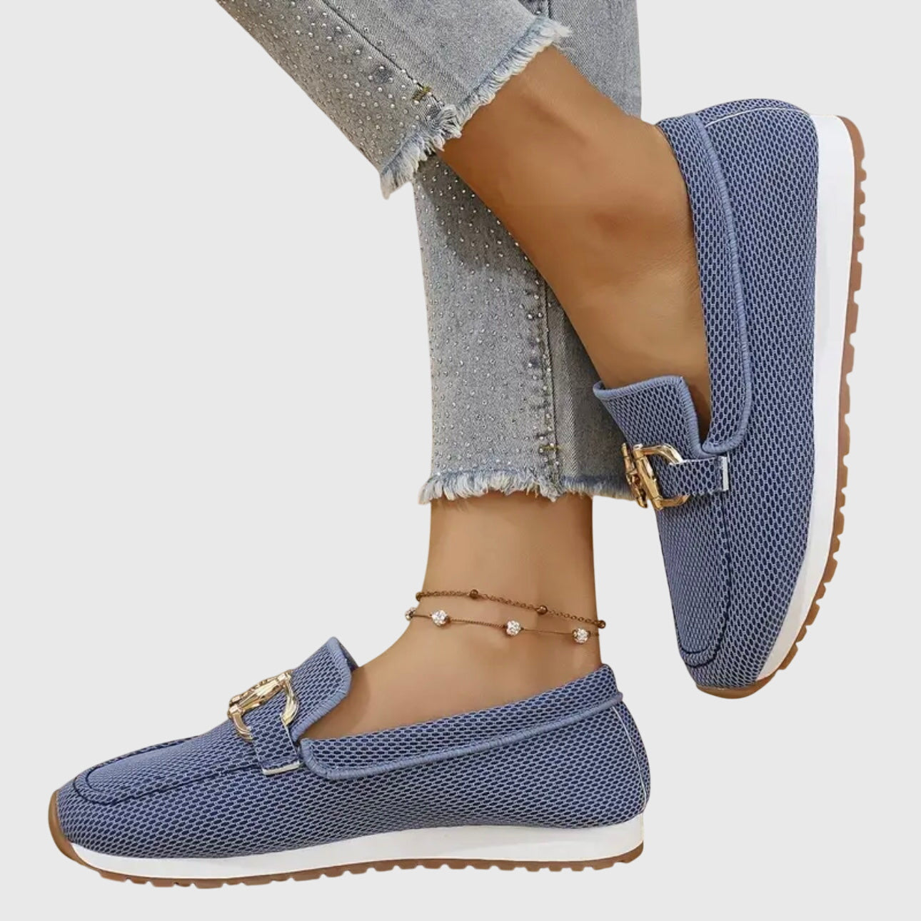Chaussures orthopédiques Lili de Danoir Paris, mocassins sneaker pour confort et soutien, en cuir beige avec semelle antidérapante.