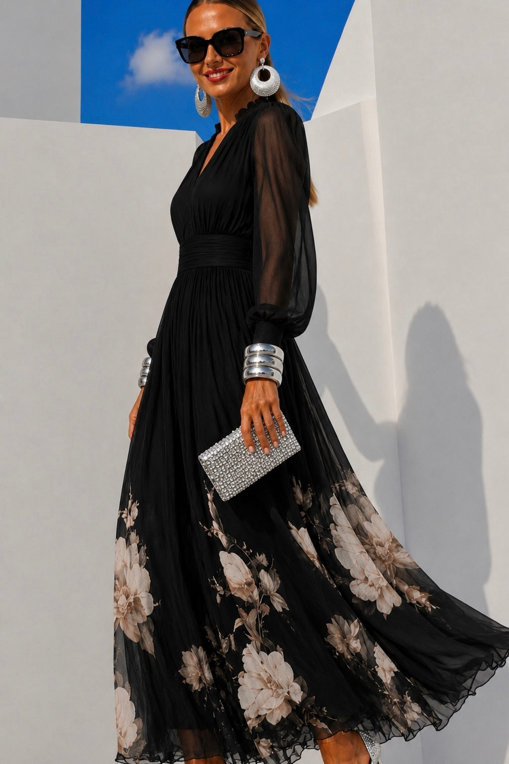 Robe Nadia en chiffon imprimé de Danoir Paris, 3 motifs, tailles 34 à 48, vue de face sur mannequin.