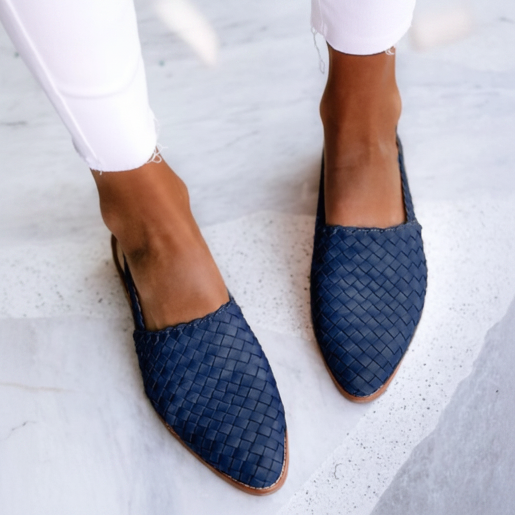 Chaussures slip-on Monica™ Danoir Paris, confortables, en cuir noir avec semelle antidérapante, idéales pour un style décontracté