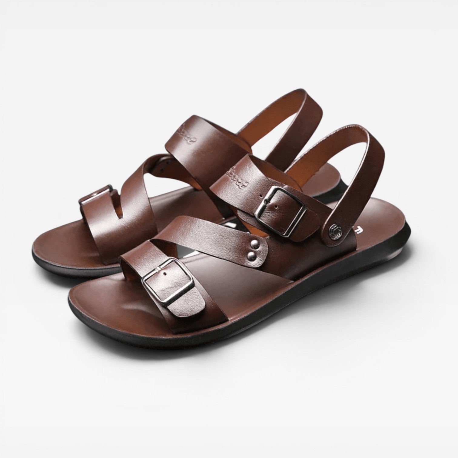 Sandales en cuir pour hommes Danoir Paris avec bride réglable croisée, design ergonomique et confortable pour l'été.