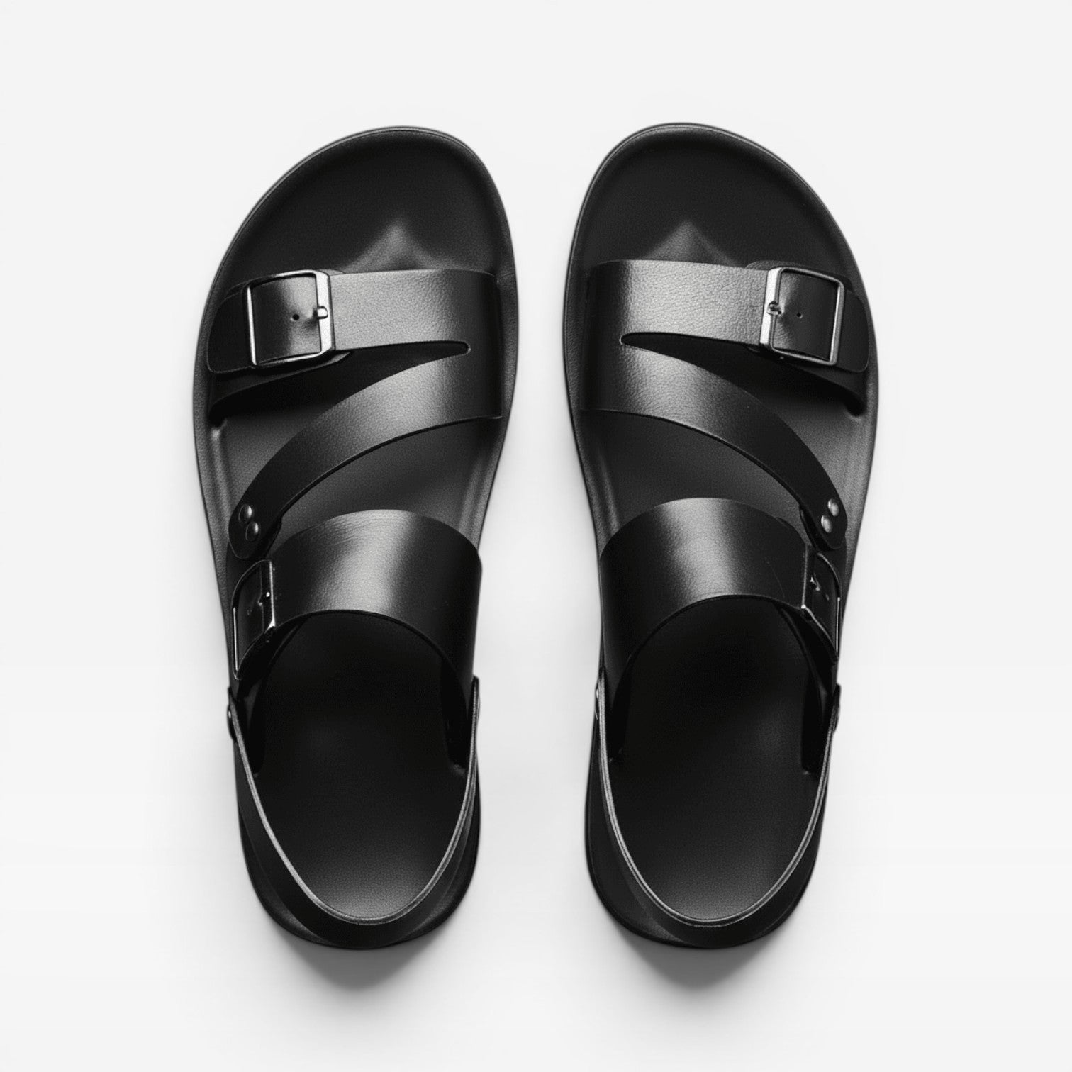Sandales en cuir pour hommes Danoir Paris avec bride réglable croisée, design confortable et estival.