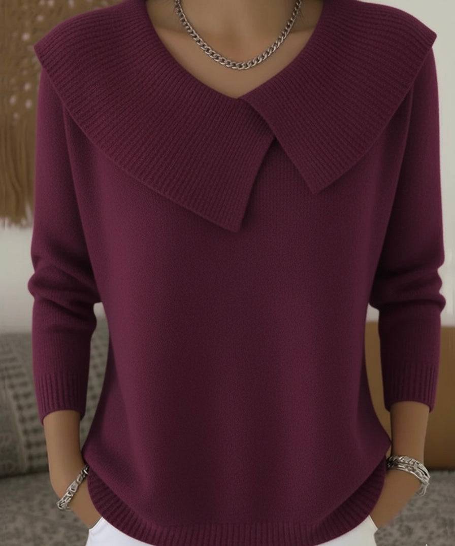 Pull côtelé élégant Rylee de Danoir Paris en laine douce, porté sur un mannequin, couleur gris clair, style moderne et sophistiqué.