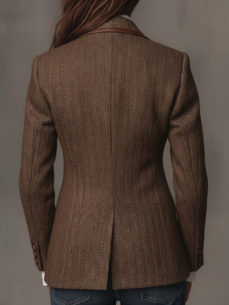 Blazer à manches longues Danoir Paris Gisèle avec empiècements imprimé chevrons, style élégant et moderne.