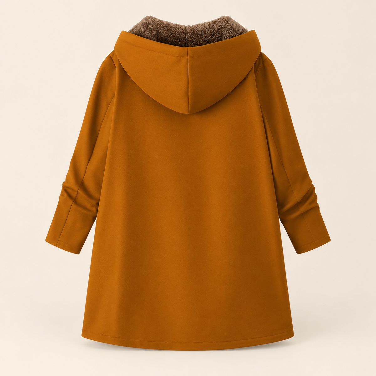 Manteau à capuche en sherpa doré Danoir Paris, vue arrière, tissu douillet et chaud, look tendance et confortable.