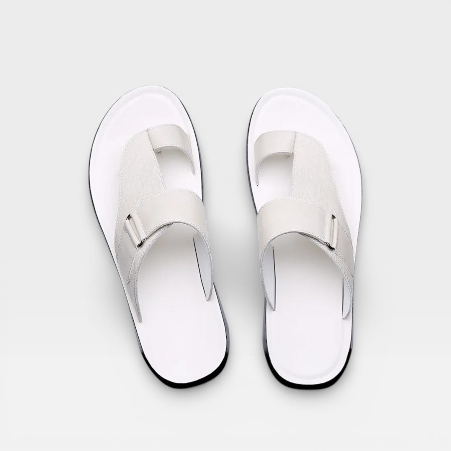 Sandales en cuir pour hommes Danoir Paris avec semelle souple, parfaites pour un usage quotidien.
