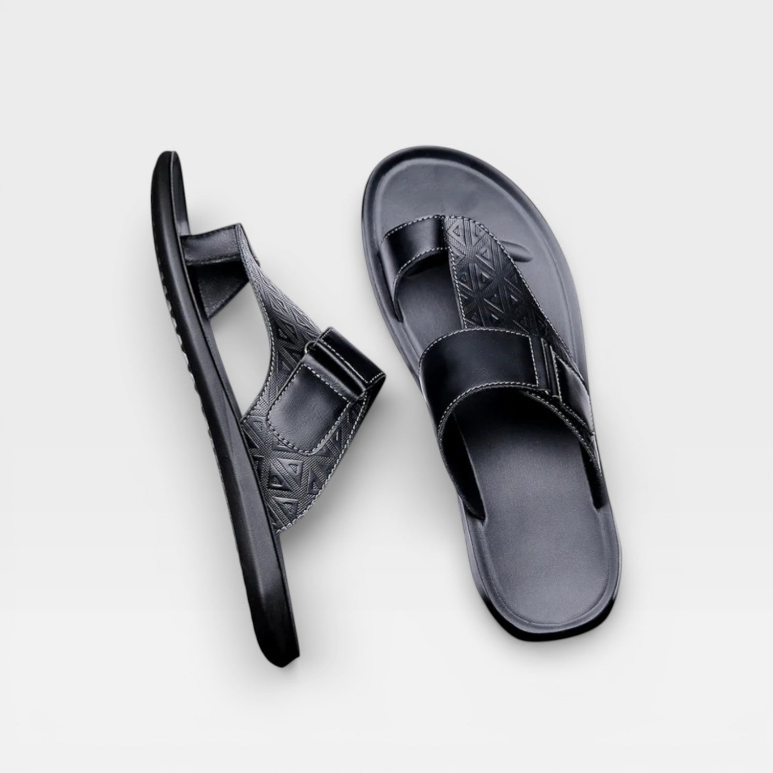 Sandales en cuir pour hommes Danoir Paris avec semelle souple, confort pour un usage quotidien, vue de dessus.