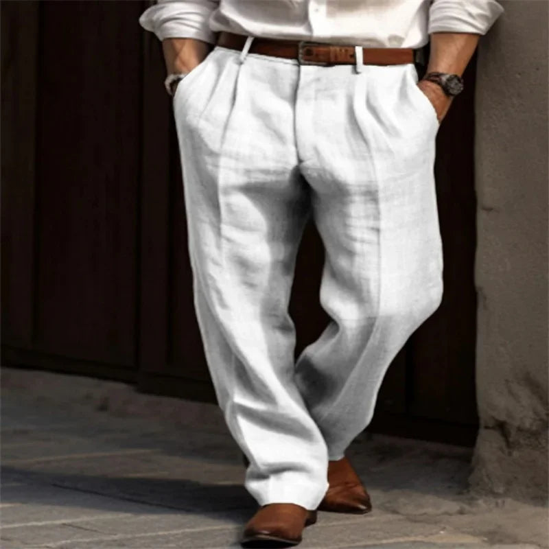 Pantalons sartoriaux en lin Corsaro de Danoir Paris, coupe élégante, tissu léger et confortable, couleur neutre.