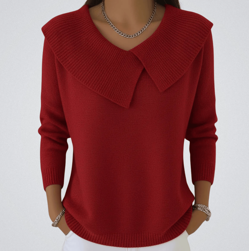 Pull côtelé élégant Rylee de Danoir Paris, en tissu doux, porté sur un mannequin, couleur crème, détails de texture visible.