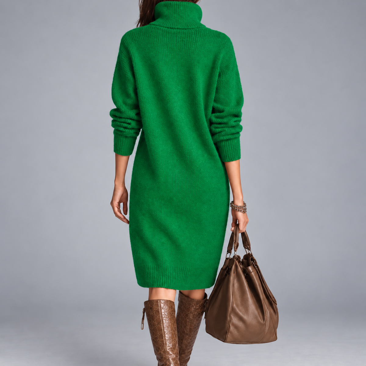 Robe sophistiquée Danoir Paris Elyon en vert émeraude, vue arrière, tissu tricoté élégant pour femme.