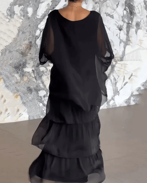 Robe maxi fluide Lara de Danoir Paris, élégante tenue longue en tissu léger avec drapé et décolleté en V, couleur neutre