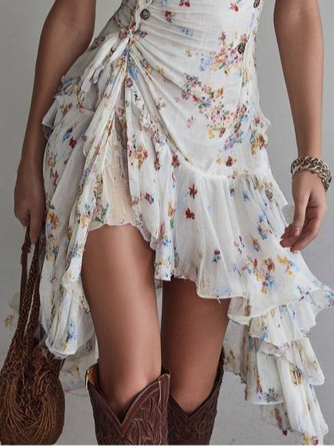 Robe courte vintage à fleurs avec décolleté en V et bretelles spaghetti, style floral de Danoir Paris, pour femme