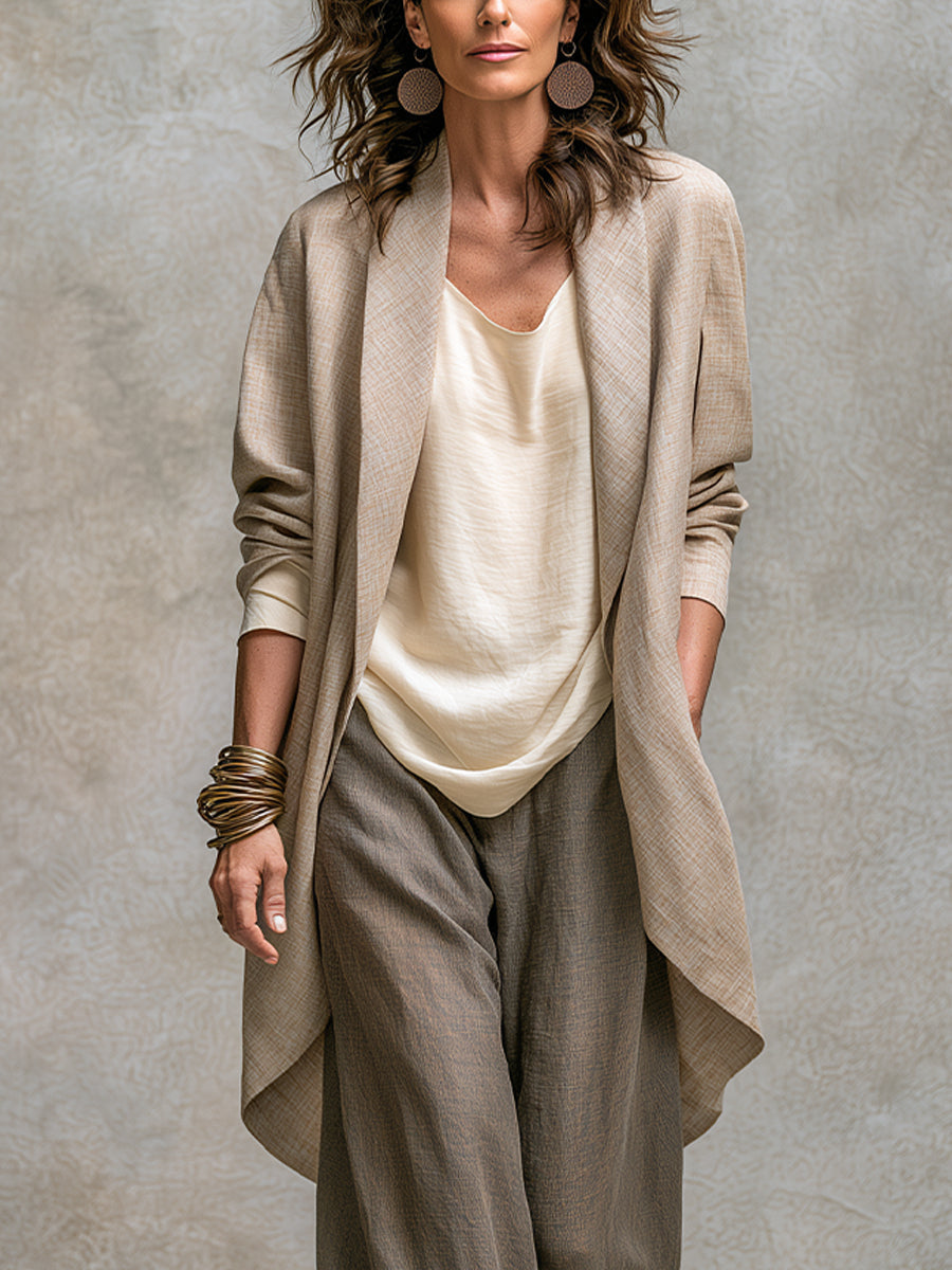 Ensemble trois pièces Elena Danoir Paris, vêtements assortis élégants, vue détaillée du haut, pantalon et veste.