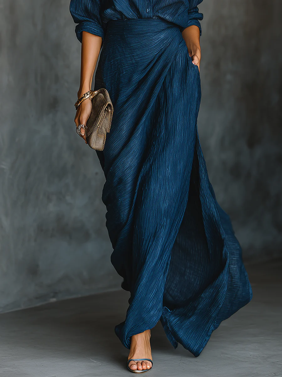 Robe élégante Céleste de Danoir Paris, vêtement féminin avec détails sophistiqués, portée pour occasion spéciale.