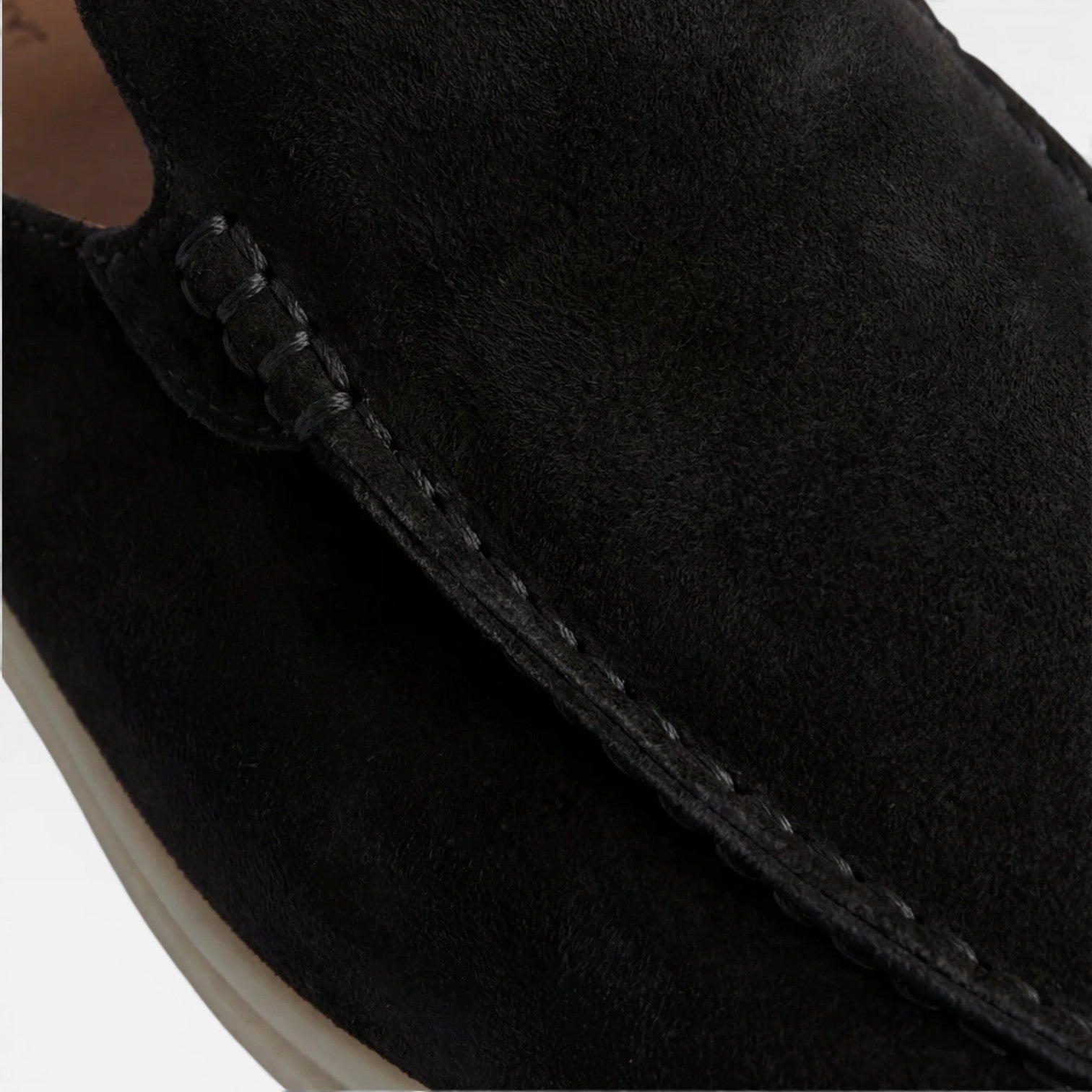 Mules en daim noir pour hommes, sandales décontractées sans talon de Danoir Paris, à enfiler, style yacht en suede.