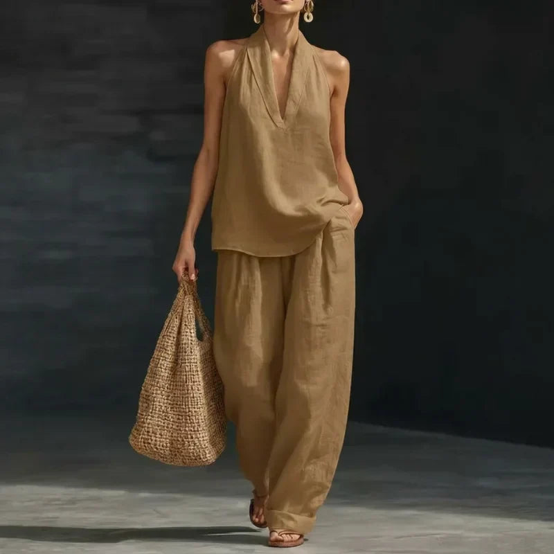 Ensemble Ainhoa Danoir Paris deux pièces en texture de lin marron clair, costume élégant pour femme.