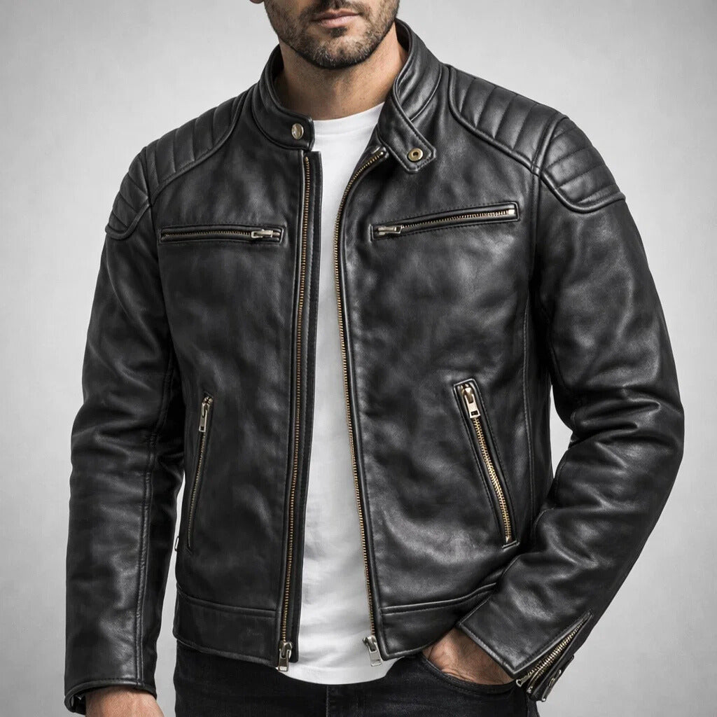 Veste en cuir Colt Maddox de Danoir Paris, coupe ajustée, avec col en cuir et détails de couture visibles, style moderne et élégant.