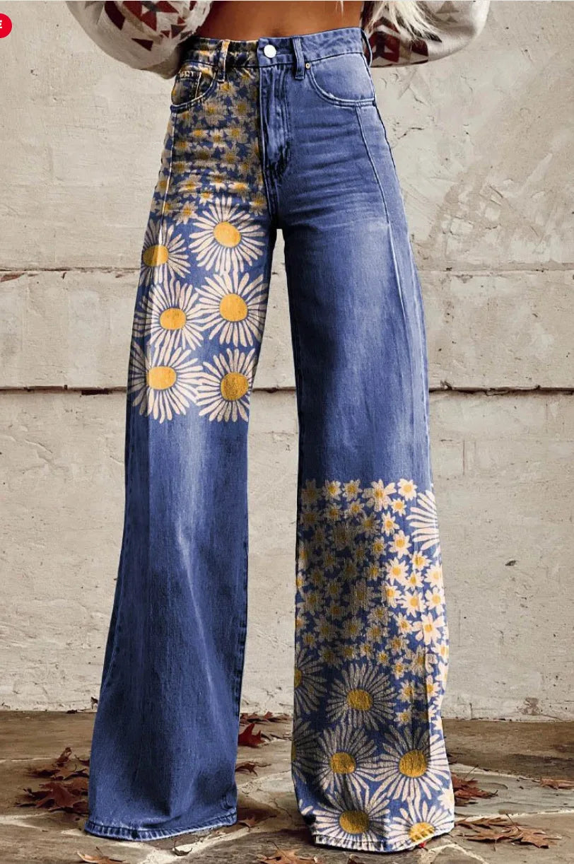 Pantalon floral décontracté et élégant Azly de Danoir Paris, tissu léger avec motif floral, coupe confortable et tendance.