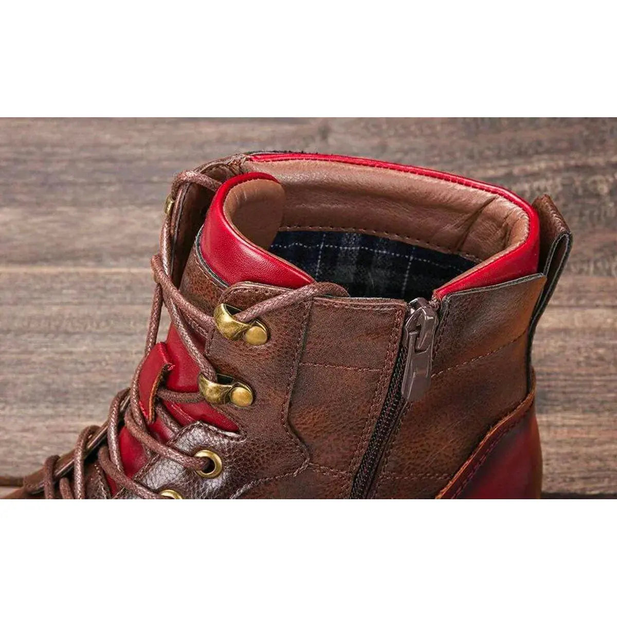 Bottes Oxford en cuir Dawson™ par Danoir Paris, chaussures élégantes en cuir marron avec lacets, vue de côté.
