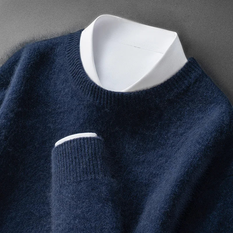 Pull Danoir Paris Andrzej doux et chaud en beige caramel, tricoté confortable et élégant pour l'hiver.