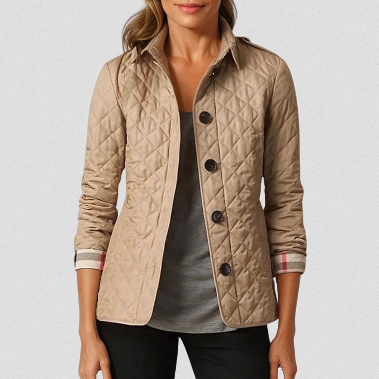 Veste d'automne Danoir Paris Jennifer beige, légère et élégante, vue de face sur fond neutre.