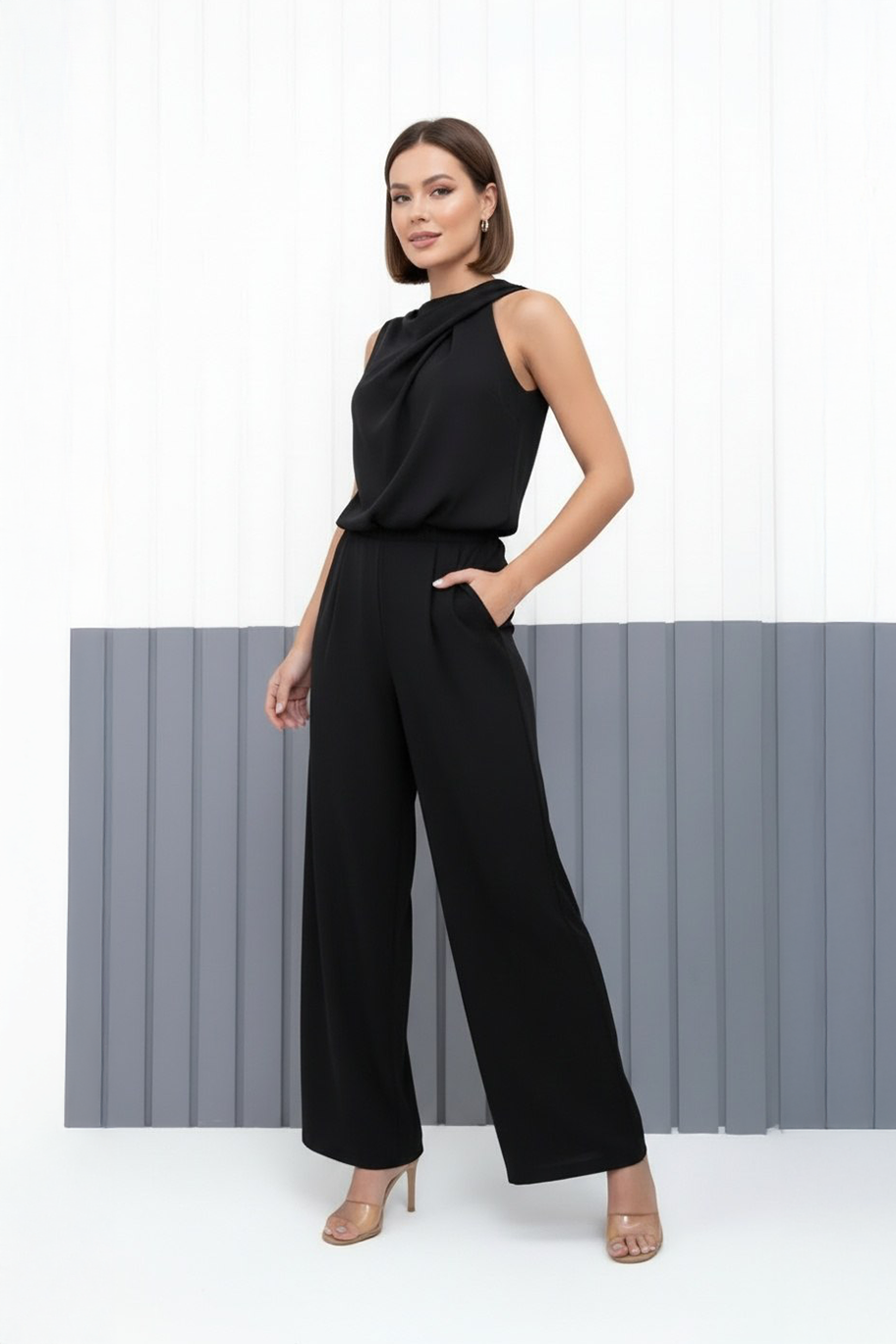 Combinaison élégante sans manches Danoir Paris Élise en beige, taille S-38/40, vêtement chic et sophistiqué.