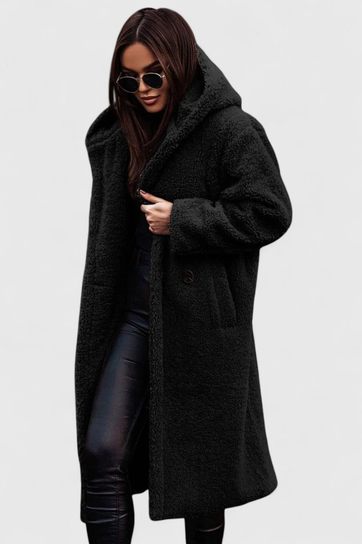Veste élégante beige Danoir Paris Brionyssa, style sophistiqué avec détails modernes, vue de face sur fond neutre.