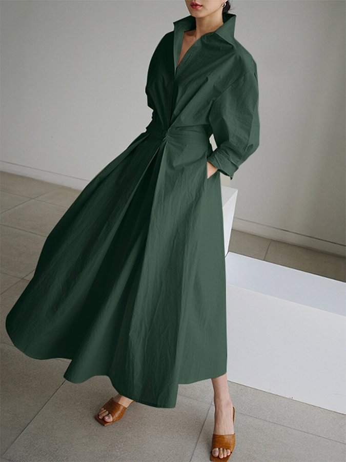 Robe longue élégante beige Clémence de Danoir Paris, avec détails sophistiqués, portée fluide et chic, vue de face.