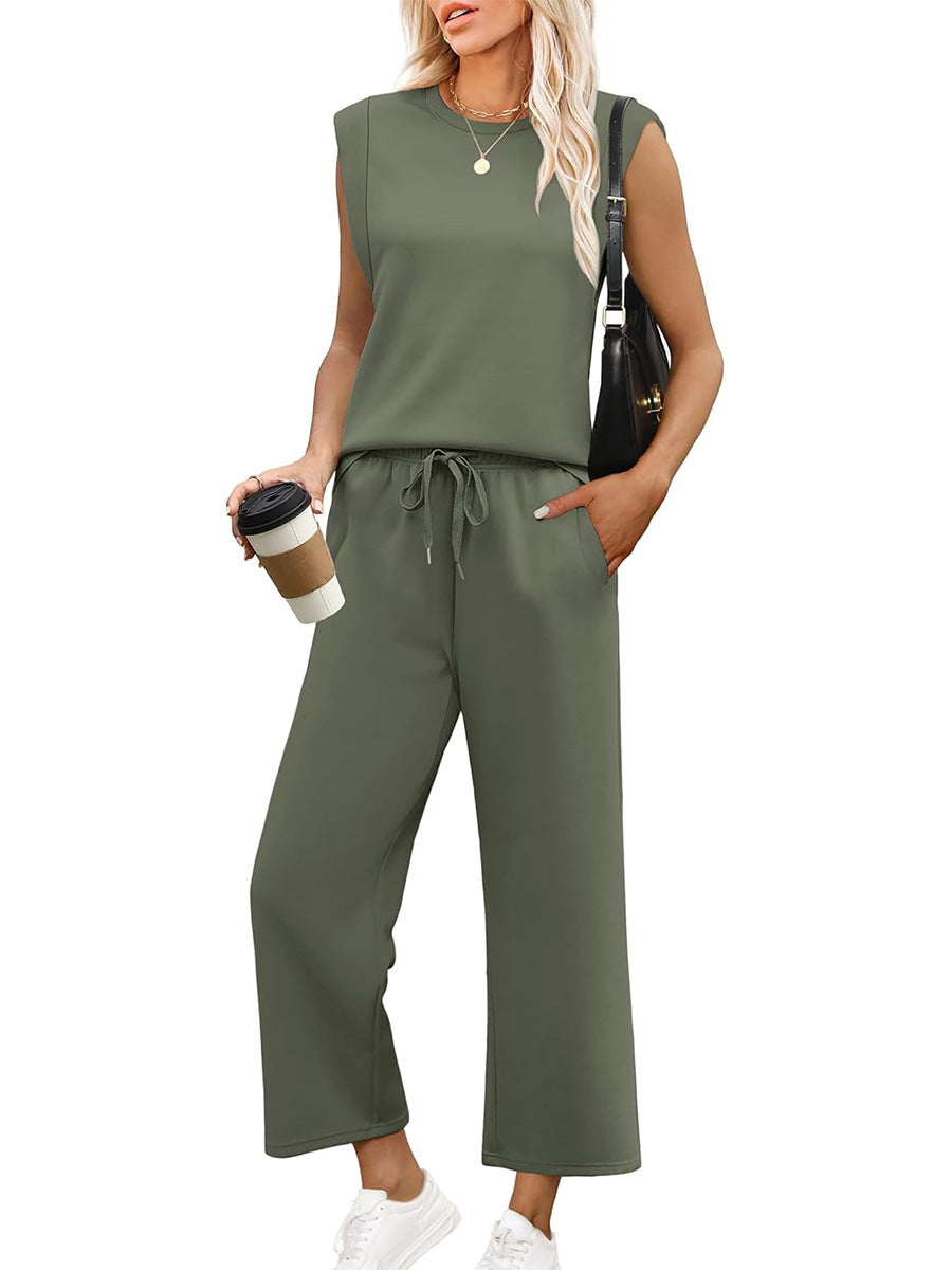 Ensemble confortable et chic Leyla beige de Danoir Paris, comprenant un haut et un pantalon en tissu doux.