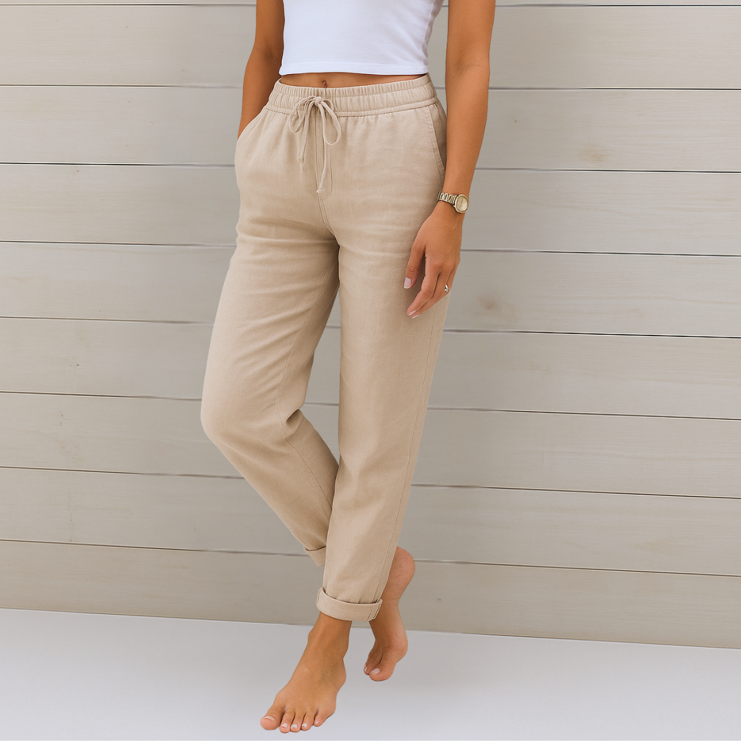 Pantalons Maja en lin beige de Danoir Paris, coupe stretch respirante, vêtement féminin élégant et confortable.