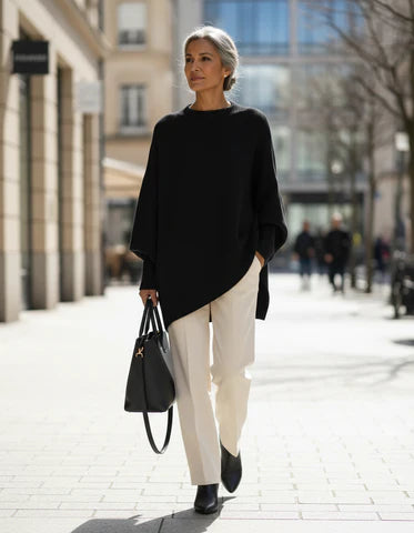 Pull beige Danoir Paris en laine douce, coupe ajustée, porté sur un mannequin.
