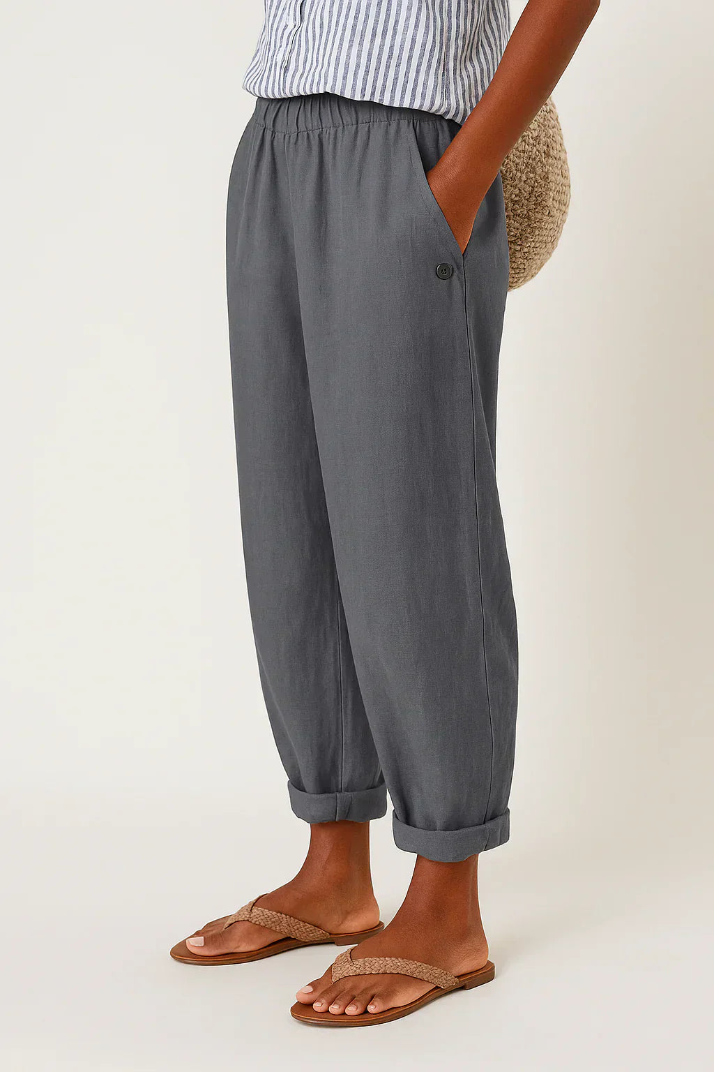 Pantalon léger en lin et coton Edith de Danoir Paris, coupe élégante et fluide, couleur blanche, vue de face