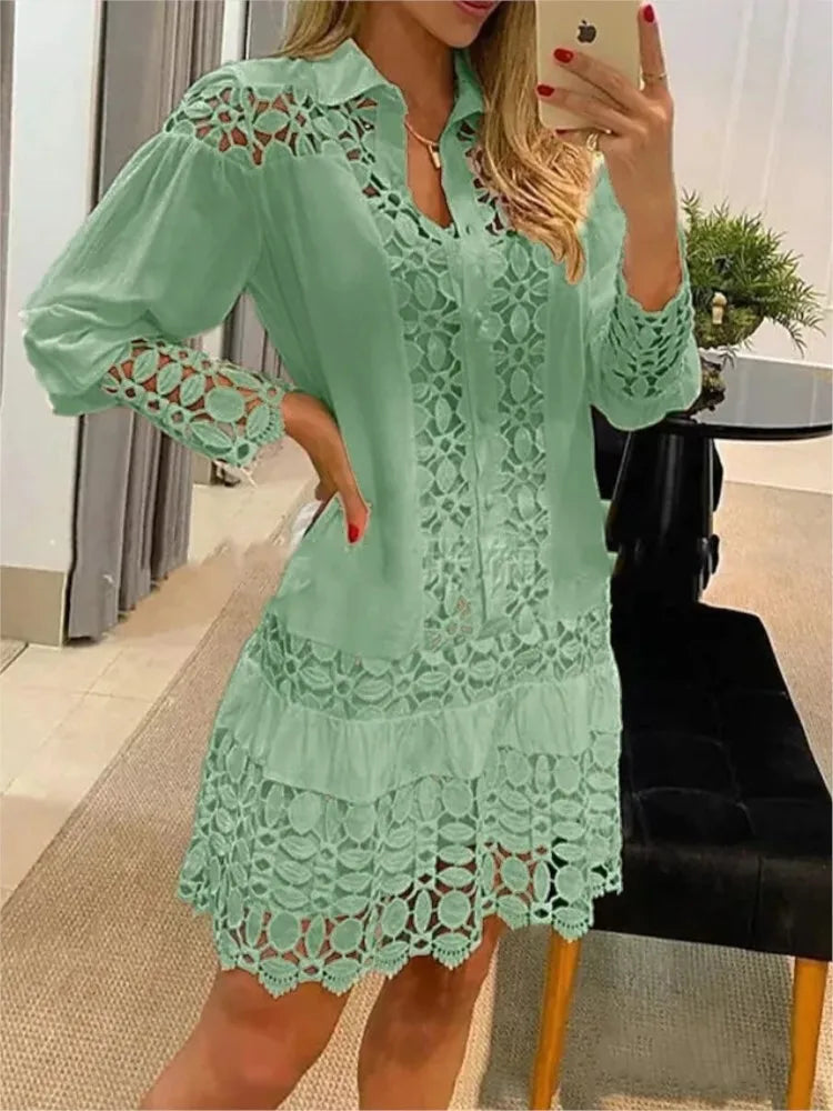 Robe blanche chic et aérée Eleanor de Danoir Paris, vue en détail, tissu léger et design élégant.