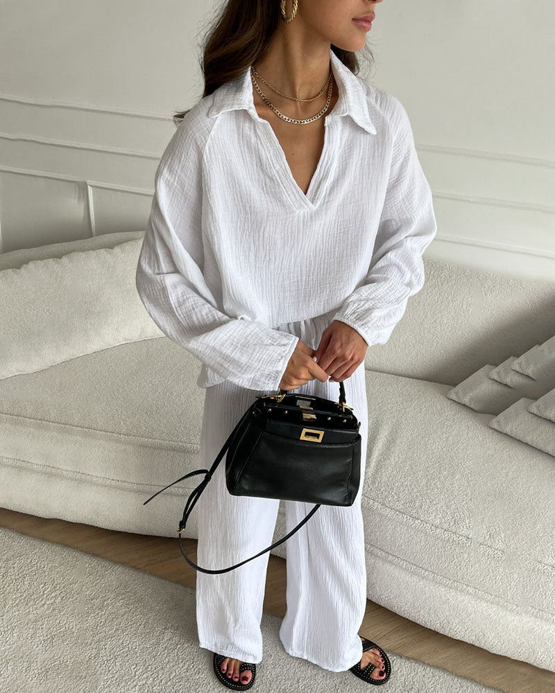 Ensemble élégant et confortable Felicità de Danoir Paris, vêtement blanc pour femmes, avec détails sophistiqués.