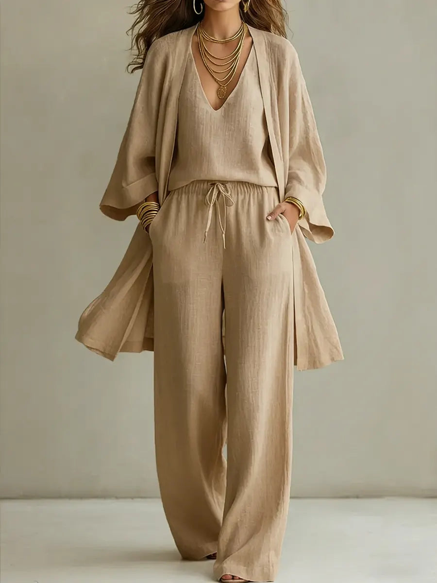 Ensemble homewear 3 pièces en lin blanc Danoir Paris, vêtements décontractés pour la maison, vue sur le produit porté.