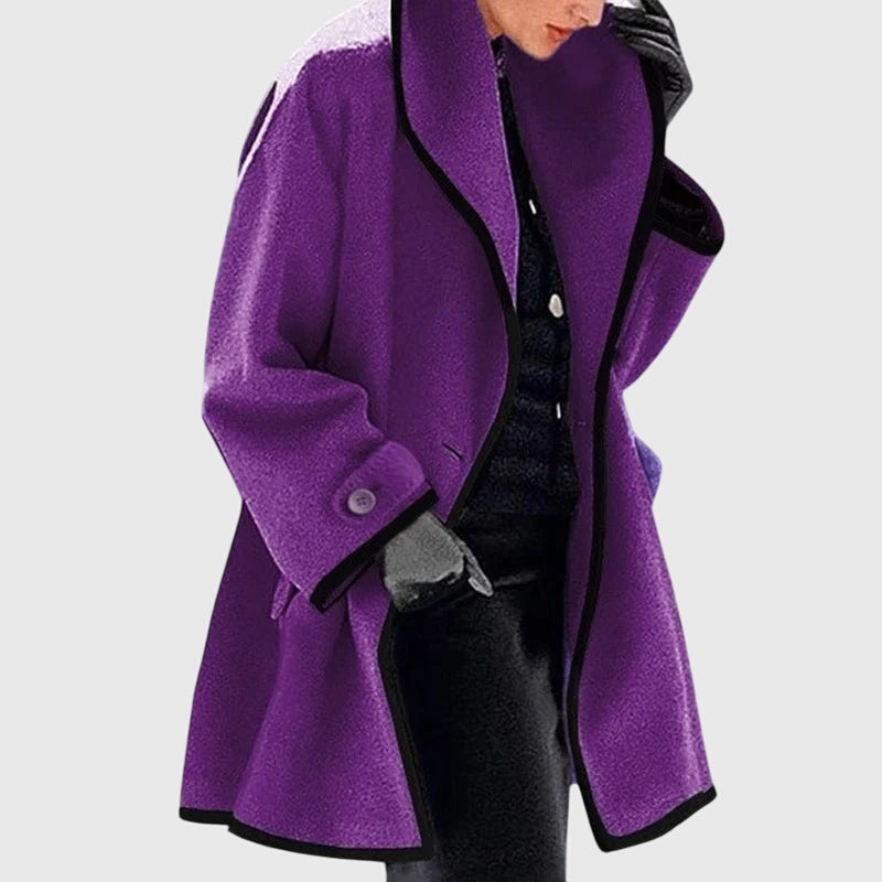 Veste en fleece blanche Maria™ élégante et tendance de Danoir Paris, douce et confortable pour un style moderne.