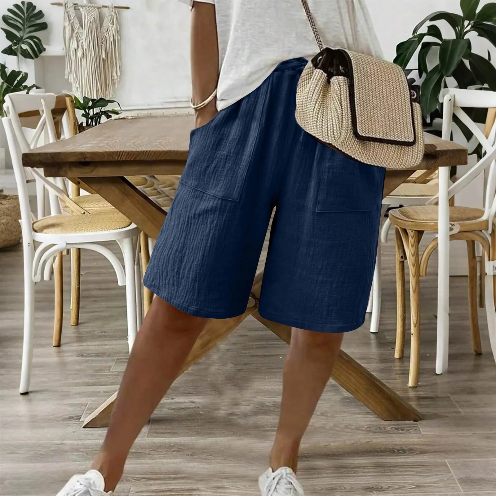 Shorts en coton lin Sienna de Danoir Paris, blanc, avec coupe décontractée et ceinture élastique.