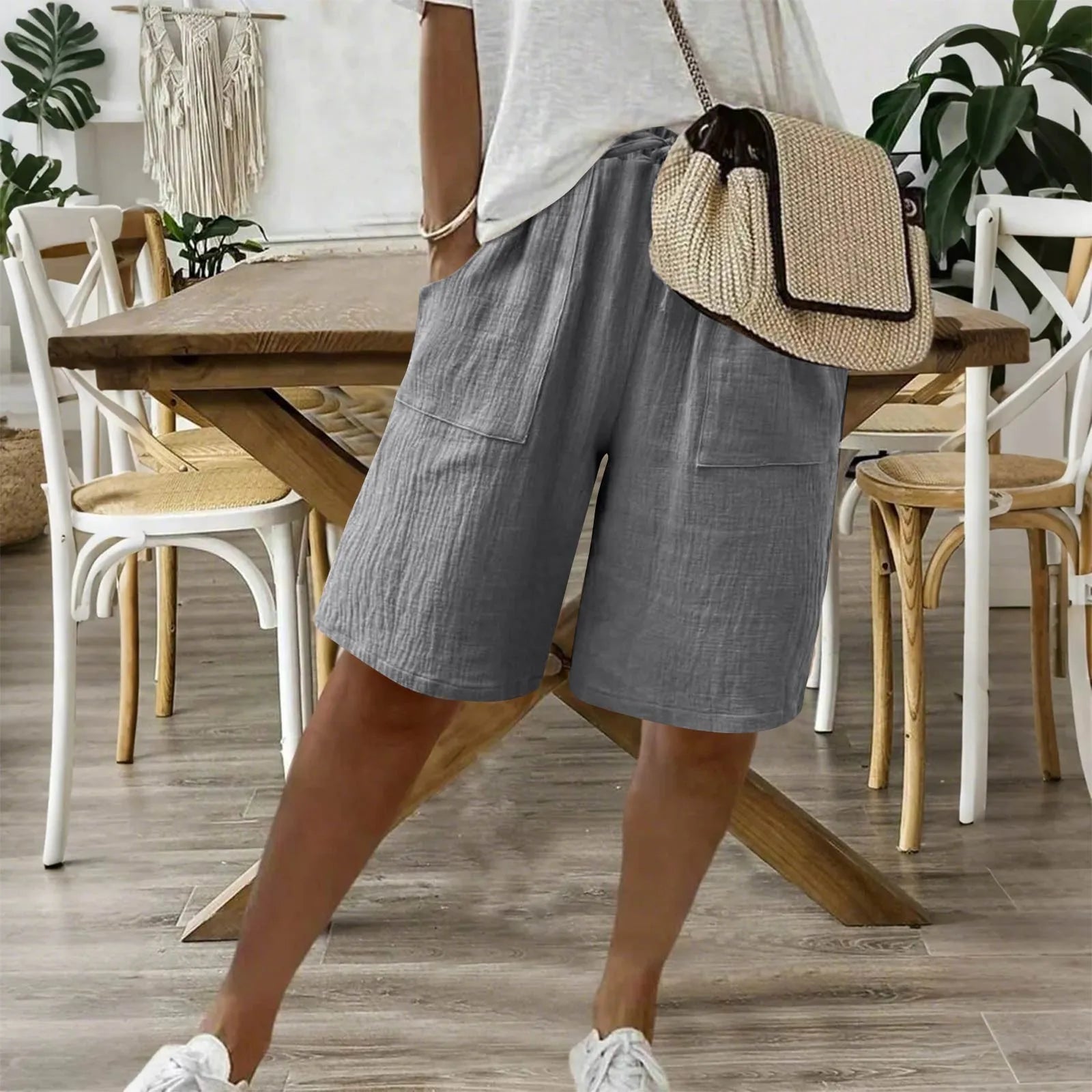 Shorts en coton lin Sienna de Danoir Paris, couleur blanche, vue de face avec détails du tissu léger et confortable.
