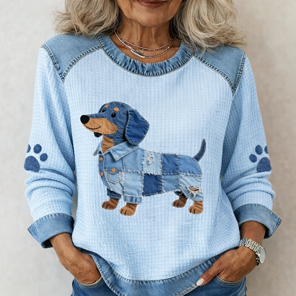 Chemise Danoir Pairs™ pour femme avec motif patchwork de chiot doux, tissu blanc et détails élégants.
