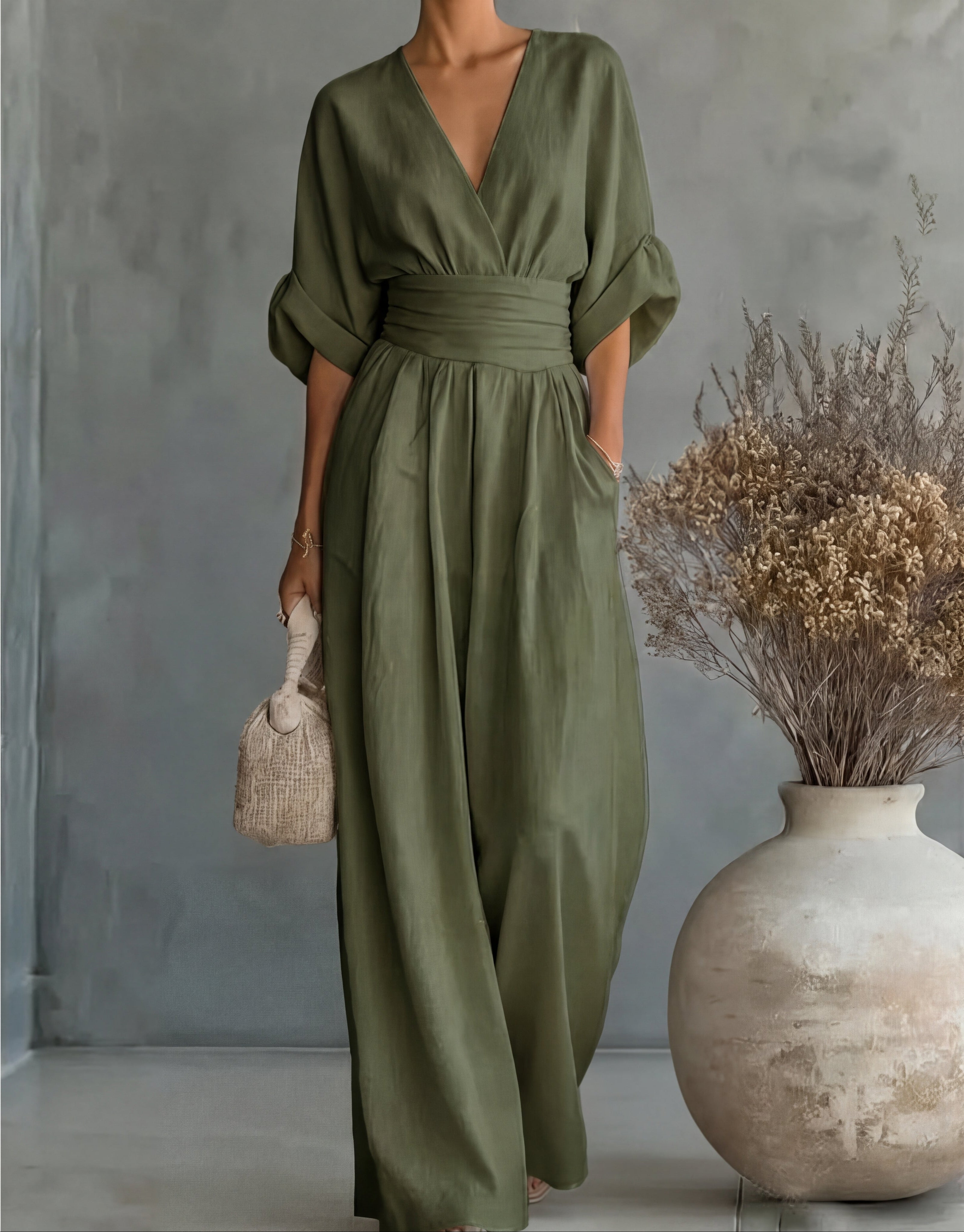Robe blanche Danoir Paris Daniela, mono élégant à décolleté en V et jambes larges, vue de face.