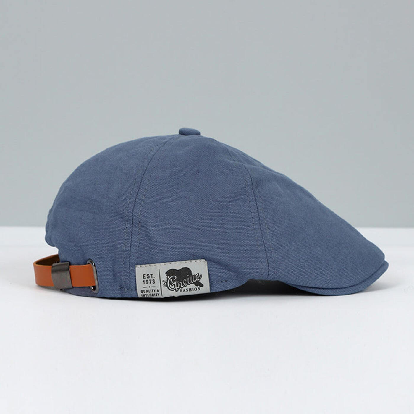 Casquette classique Bloom™ de Danoir Paris en tissu bleu, vue de face avec logo visible.