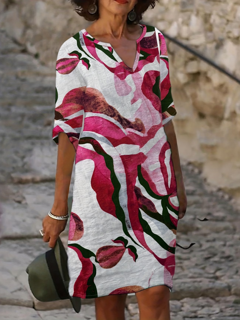 Robe d'été légère Danoir Paris Emma en tissu bleu, style fluide et confortable pour la saison estivale.