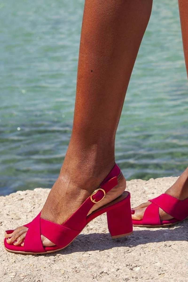 Sandales d'été Celeste Danoir Paris en bleu azur avec bride élégante et semelle confortable, parfaites pour la saison estivale.