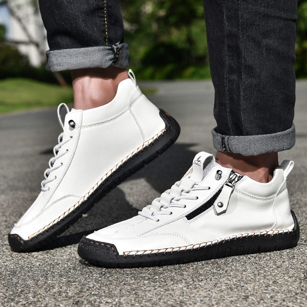 Chaussures en nabuk bleu Danoir Paris pour homme avec zip, élégantes et confortables.