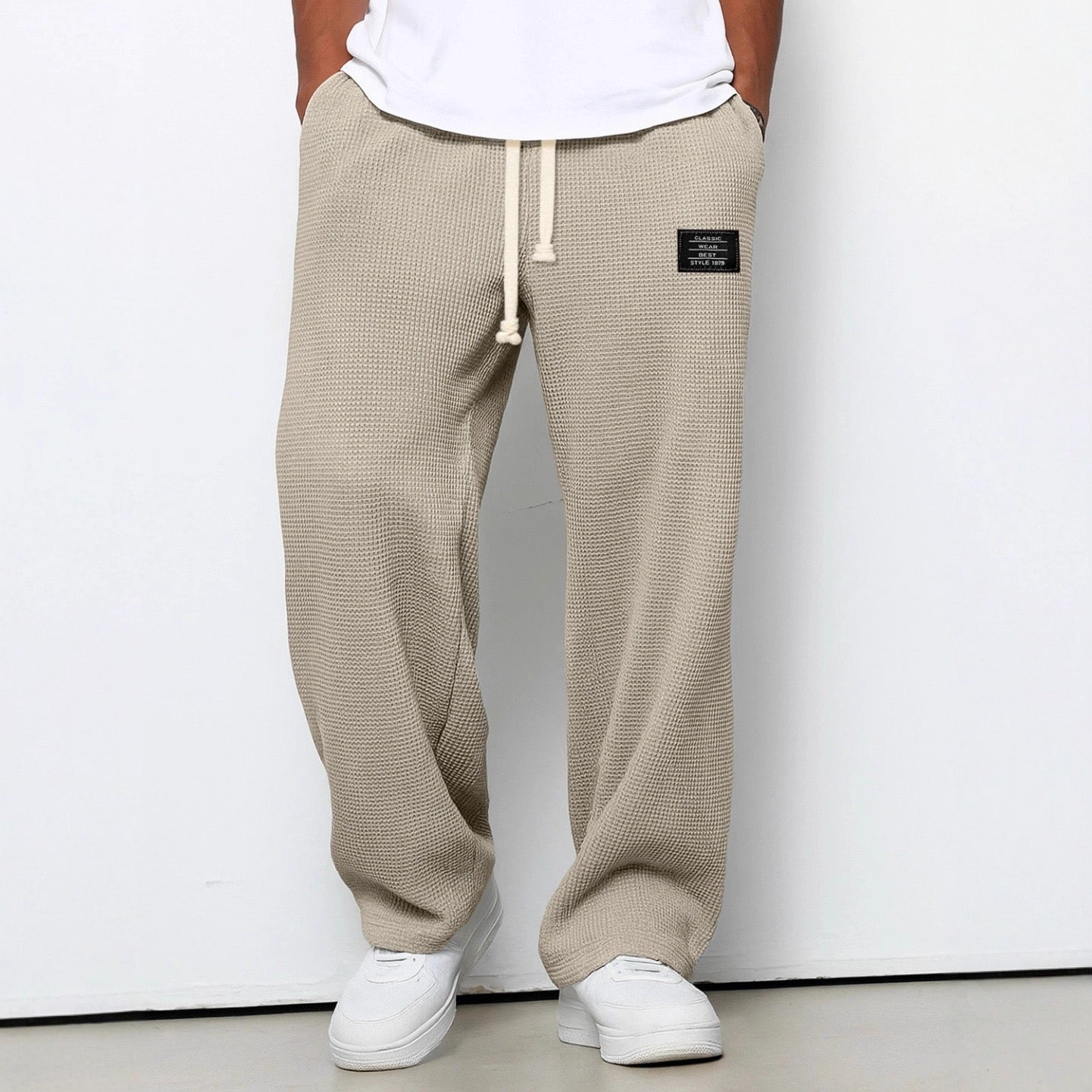 Pantalon large Danoir Pairs™ avec taille ajustable, tissu bleu ciel, coupe ample et confortable, vue de face.