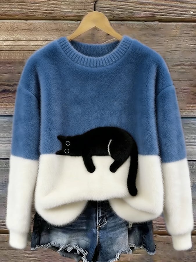 Sweat femme Danoir Paris avec motif de chat, tissu bleu clair, décontracté et confortable pour un style casual.