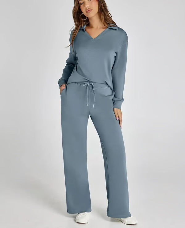 Ensemble polyvalent Chantal de Danoir Paris, veste et pantalon bleu clair pour un style chic et moderne.