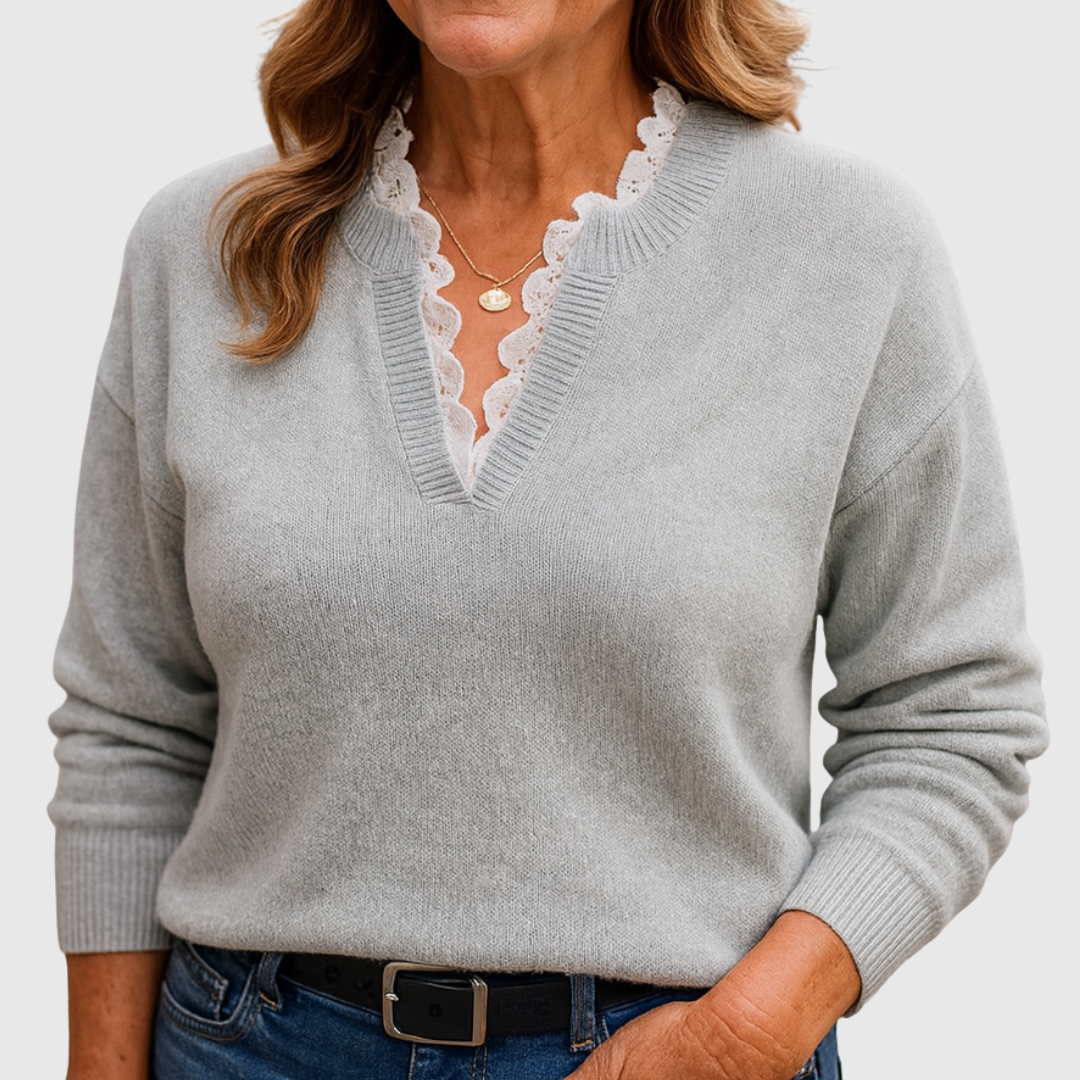 Top élégant Zaryphine Danoir Paris en tissu bleu foncé, style sophistiqué et coupe flatteuse pour femmes.