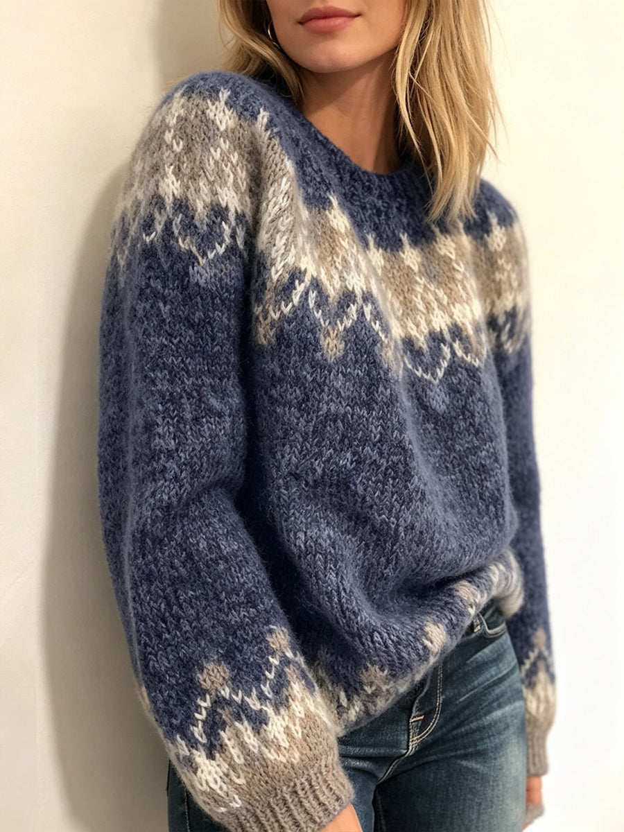 Pull en tricot Danoir Paris à col rond style Fair Isle, bleu, décontracté, visible avec motifs traditionnels.